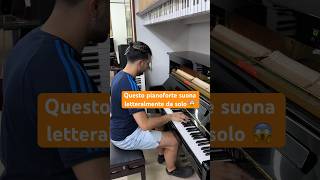 Il pianoforte che suona da solo #piano #divertente #pianista #canzoni #test