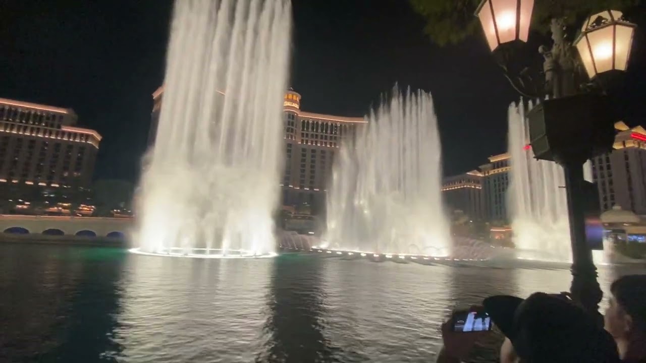 Bellagio Fountains / Ayesha's Dance Song by Aram Khachaturian and Berliner Philharmoniker