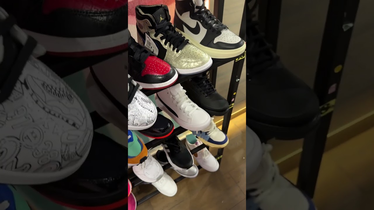 Оригинальные кроссовки в новом магазине Cross City 