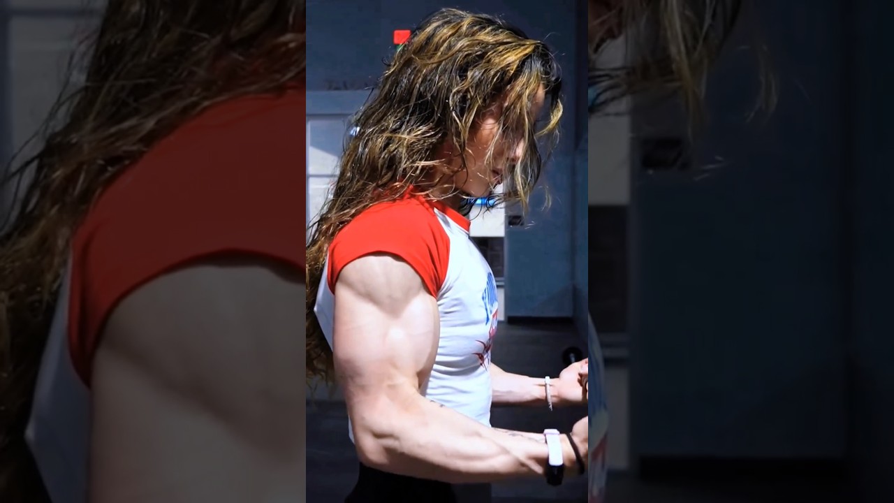 I feel like superwoman 🦸🏻‍♀️ shredded like wolverine  