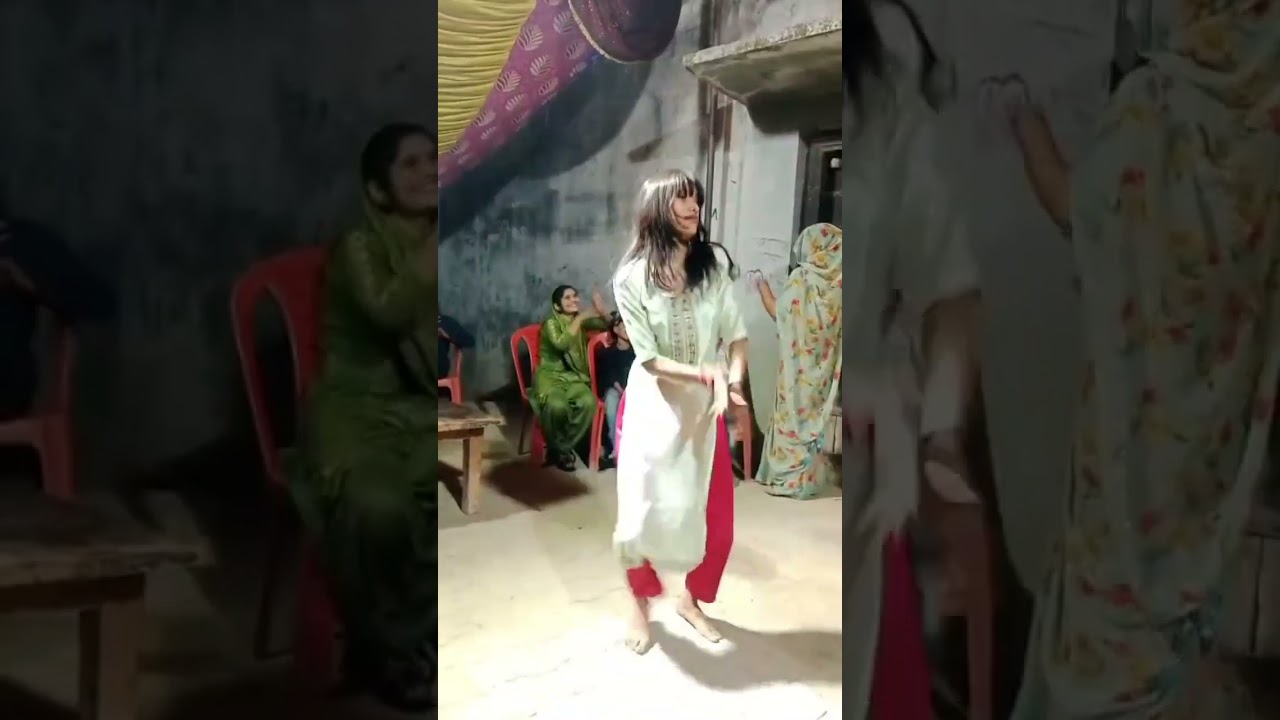 Kesa laga mera dance guys ☺️💐 llannu vlogger 😊🥰