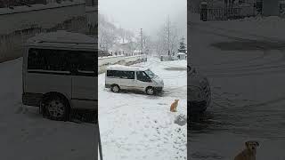 17.02.2025 Gi̇resun Dereli̇ Yüce Köyünde Kar Yağişi.