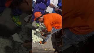 Drops 20 Ball Out His Pants On The Block