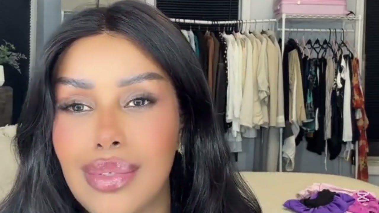 QUEEN QAWAN U DHIBATEYAY NIN CADAN AH O AY GUURSATAY BAHDIL CUNSURIYEN AYU IGU HAYAY INAN KA TAGO MA