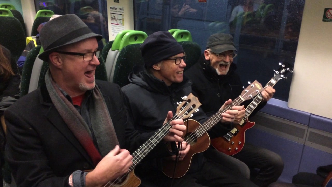 The wrong kind of ukulele band (D'Ukes) YouTube