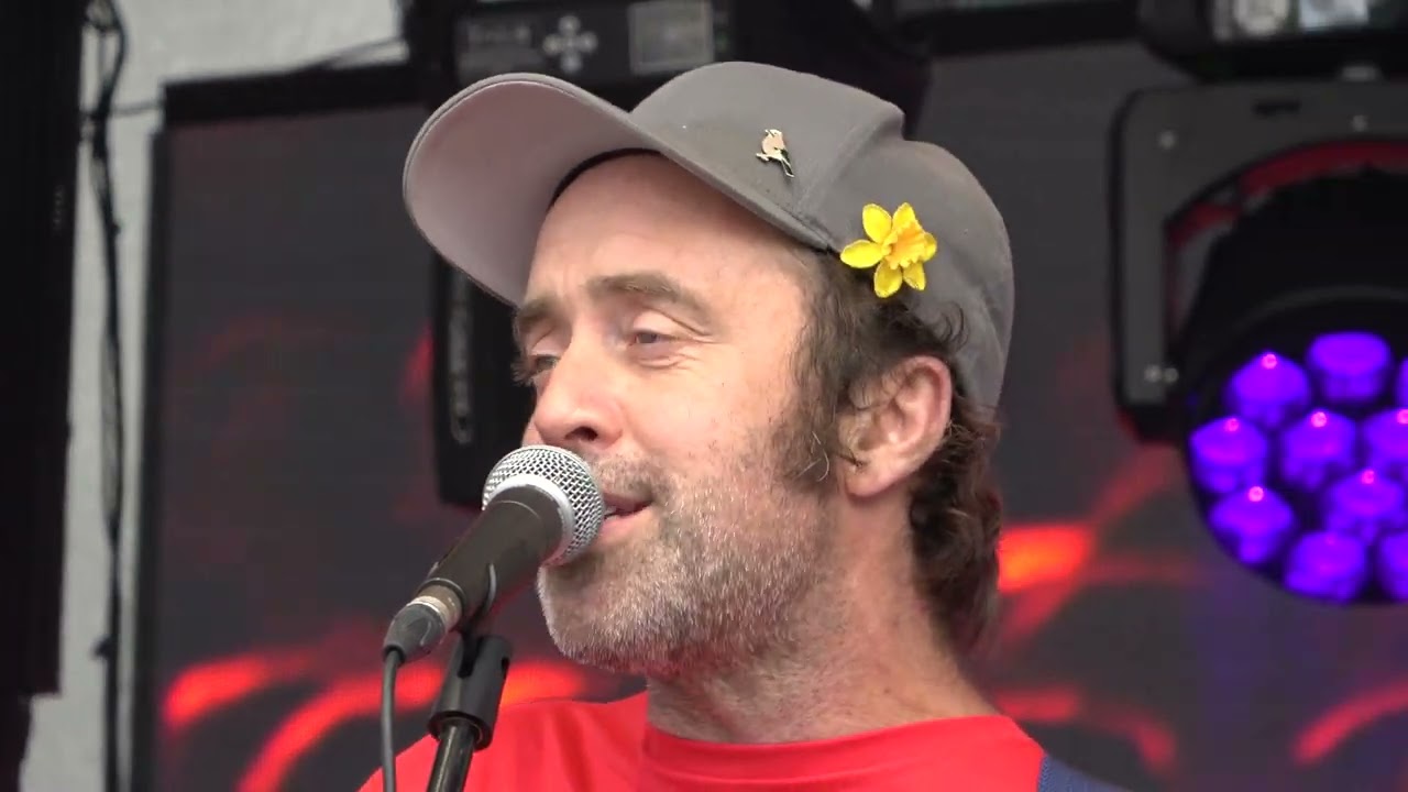 Beans On Toast - A Whole Lot of Loving (live at Merthyr Rising, 11th June 2022)