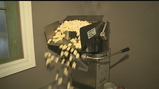Gourmet popcorn store opens in Girard