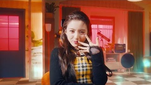 Kep1er WA DA DA MV but it’s just when Yeseo gets a solo or focus screen time