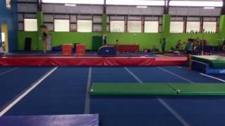 Hayden Eason Punch Front Lay Front