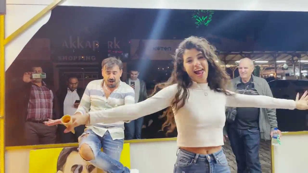 The famous Turkish Ice cream Guy Dance on  
