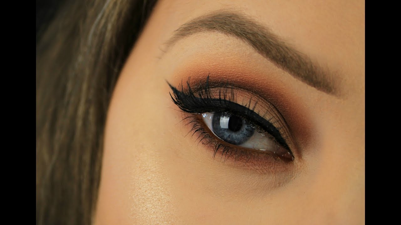 Wearable Autumn Makeup | Kat Von D Shade + Light Eyeshadow Palette