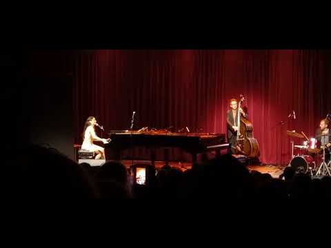 LADYVA AT AUDITORI