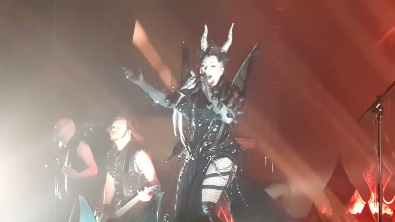 BATTLE BEAST - L'Elysée Montmartre - Paris - 25 octobre 2025 - (vidéo 1)