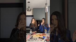 Xoxo… Drama Dining 💋 #dramadining #gossipgirl #cocktail #cooking #fyp