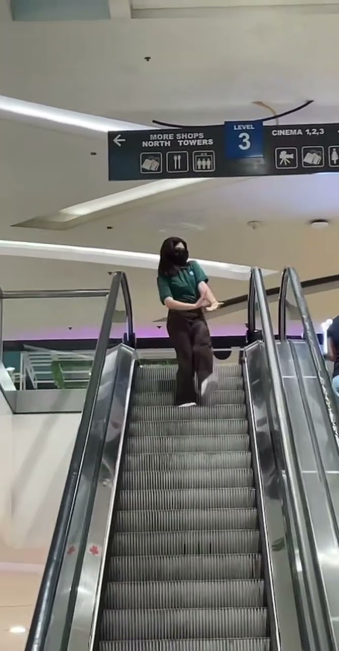 back with them escalator dances! ???