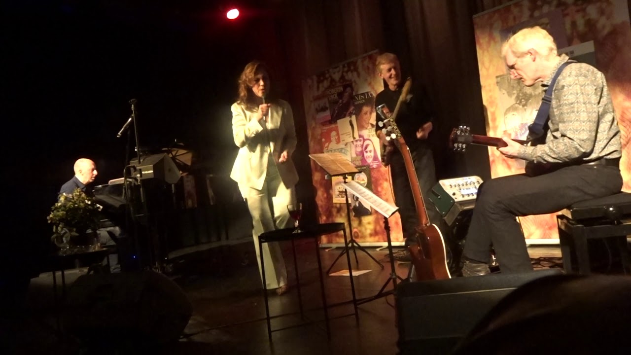 Fay Claassen "Spinning Wheel" Theater de Kik in Elst YouTube