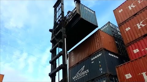 Shipping Container House UK Part 1-Choosing a container for my off grid tiny house!