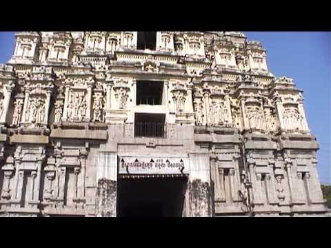 The beautiful architecture of a lost kingdom. The Vijayanagara empire. La meravigliosa architettura di un regno perduto. L' impero Vijayanagara.