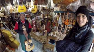 Viaje a Paracho ⏐ Escogiendo nuevas guitarras