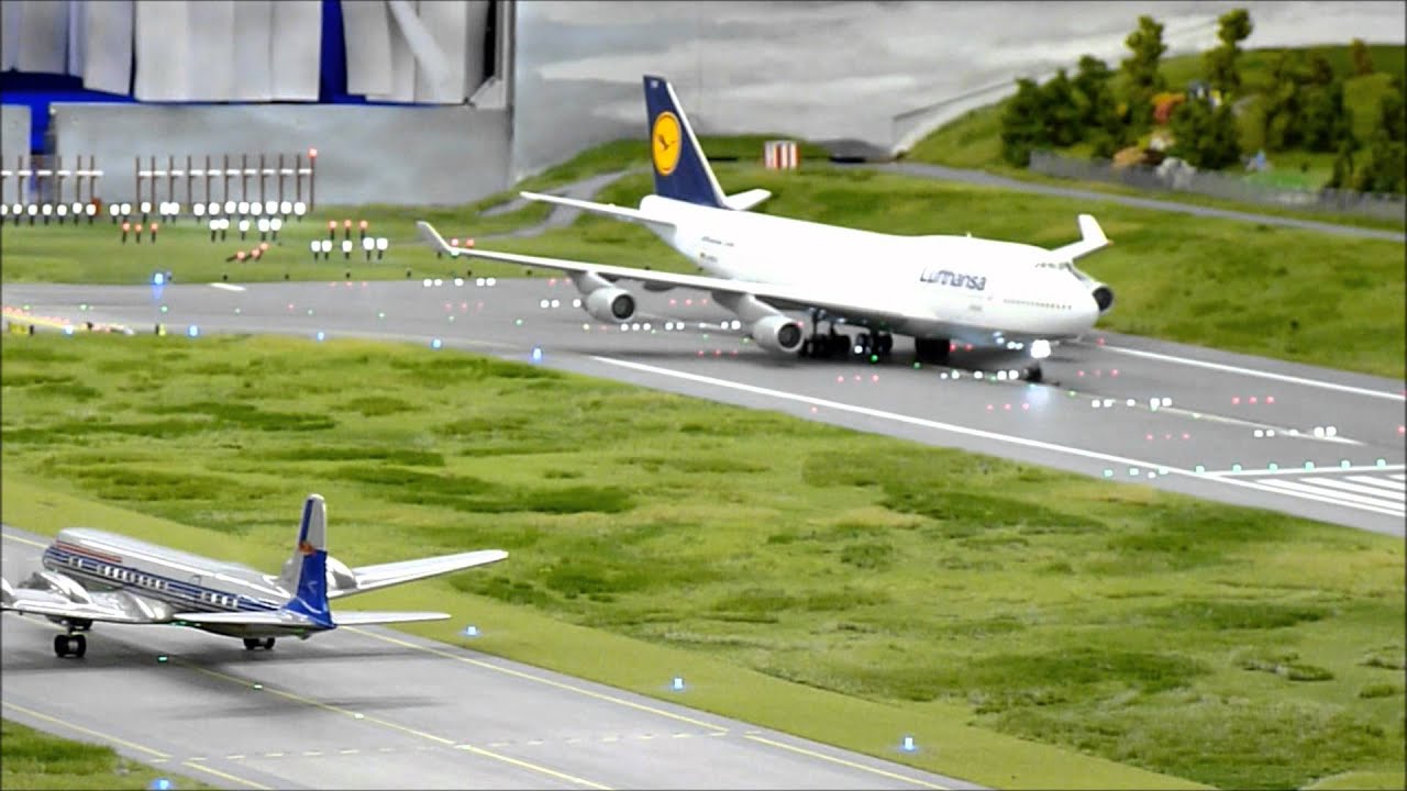 BIGGEST airport in HO scale 187 of the world !!!!!!! at Hamburg