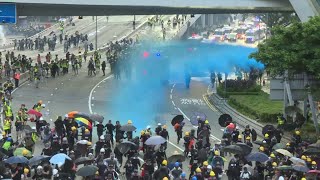 Violent clashes in Hong Kong during Sunday pro-democracy march