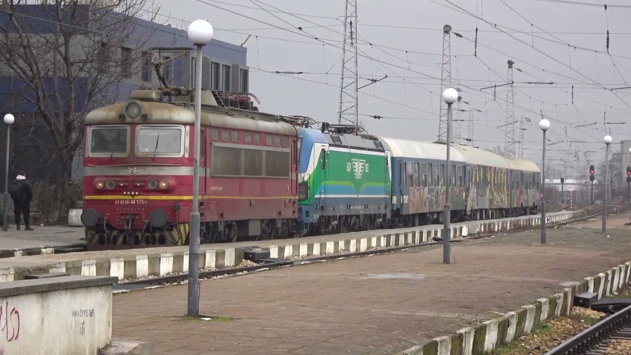 БВ 7621 (Видин - София Север) и трансферният КПВ 20235(София - София Север) пристигат на крайна гара