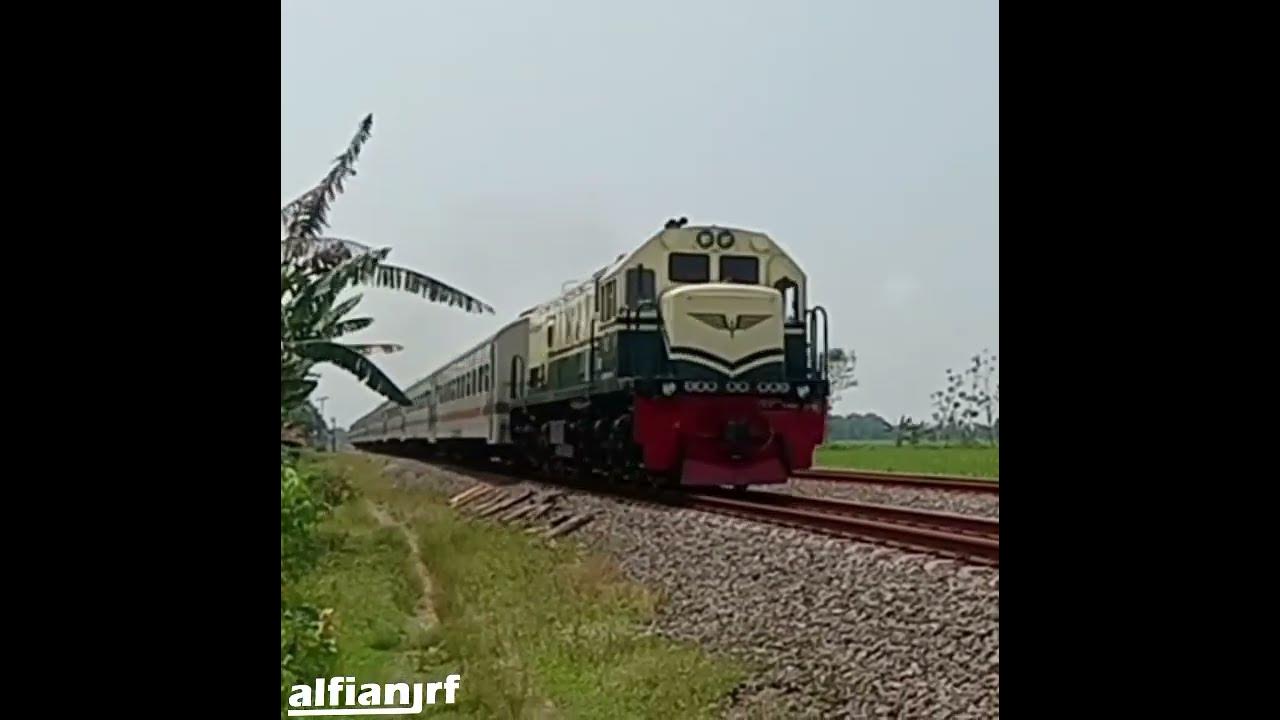 Kereta Api Brantas Tambahan dengan Lokomotif Vintage YouTube