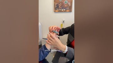 How to easily put on a jade bangle - 3 tips #jadejewelry