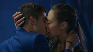 Gal gadot hot kiss * unseen *