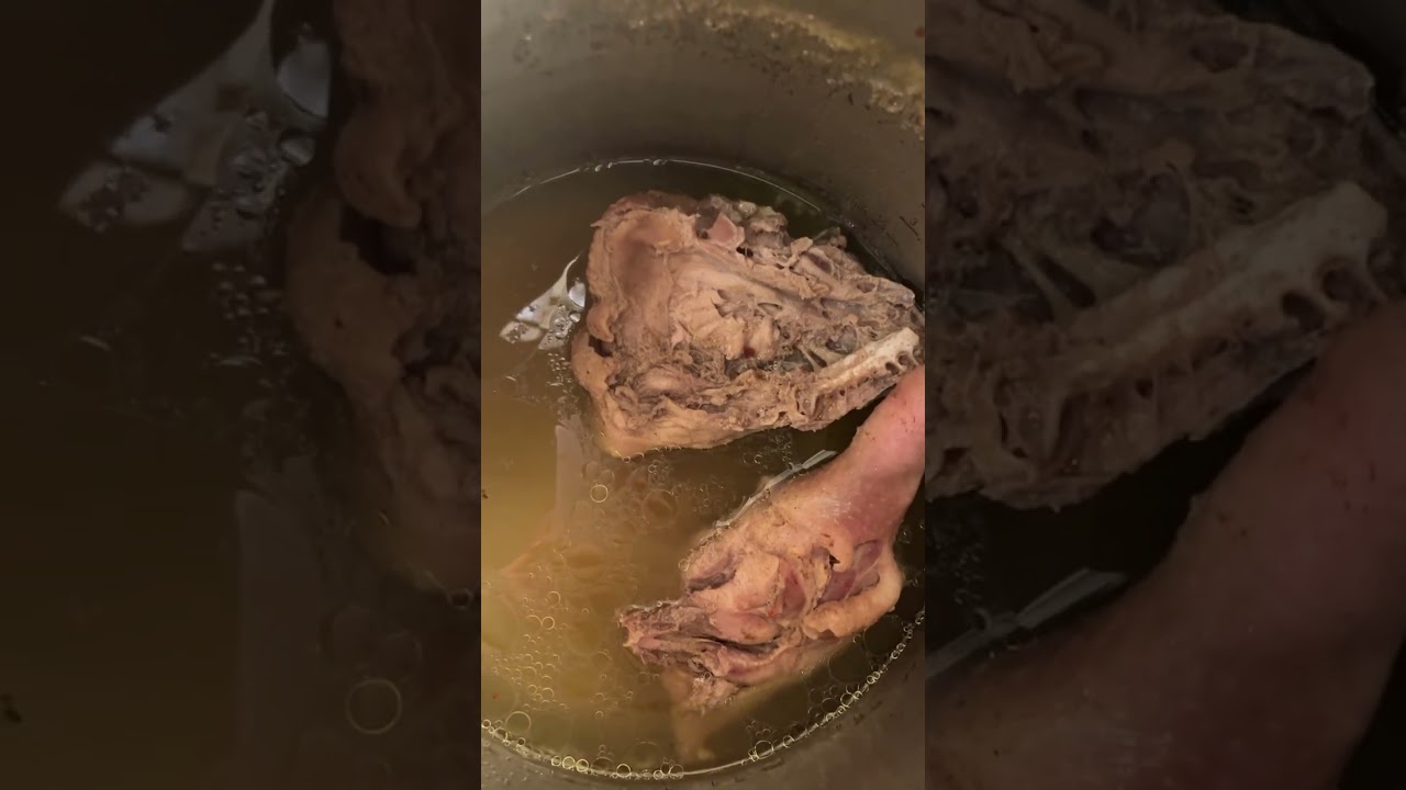 Berk Çiftlik çiğ tavuk; çorba, ana yemek ve tiftik tarifleri mutfakta pratik çözümler sunar. #keşfet Berk Çiftlik çiğ tavuk; çorba, ana yemek ve tiftik tarifleri mutfakta pratik çözümler sunar. #keşfet