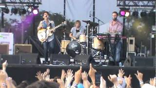 Wide Eyes by Local Natives live at Lollapalooza