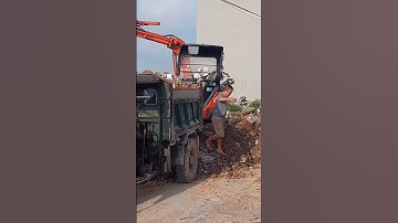 Máy quốc múc đất lên công nông chở đất#shorts