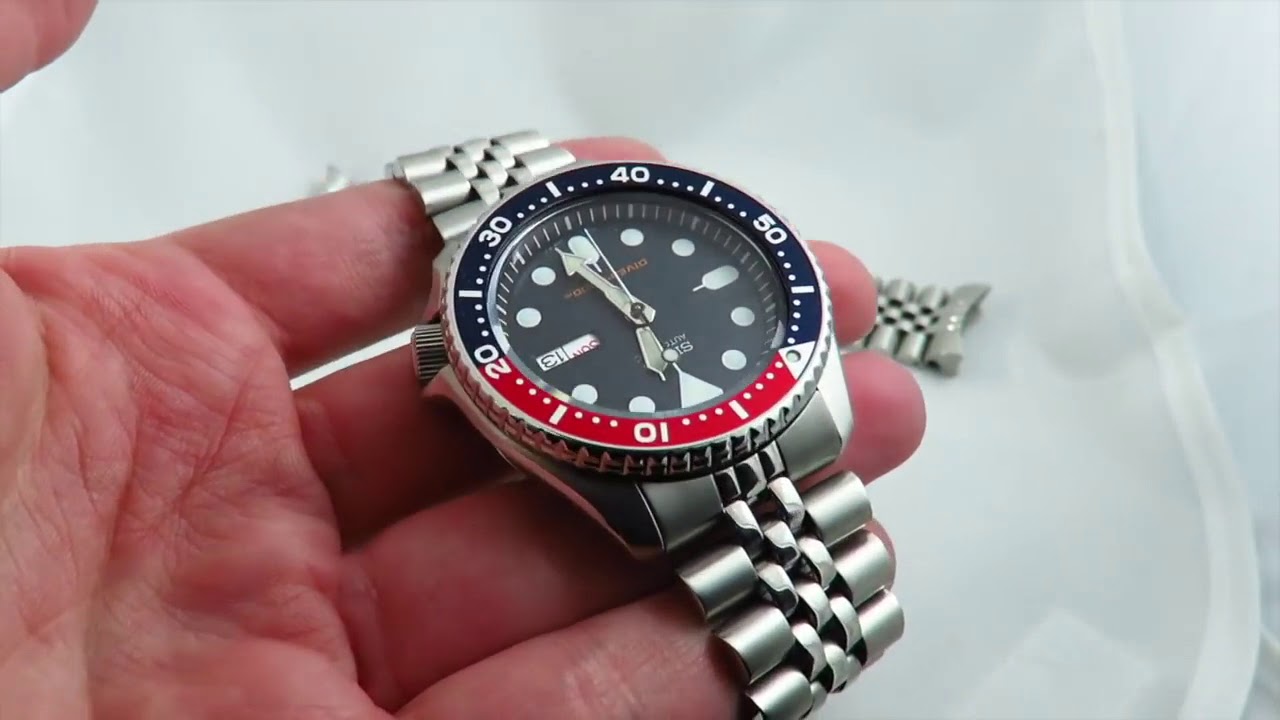 Stock Seiko SKX Bracelet VS Jubilee Bracelet Best Alternative - YouTube