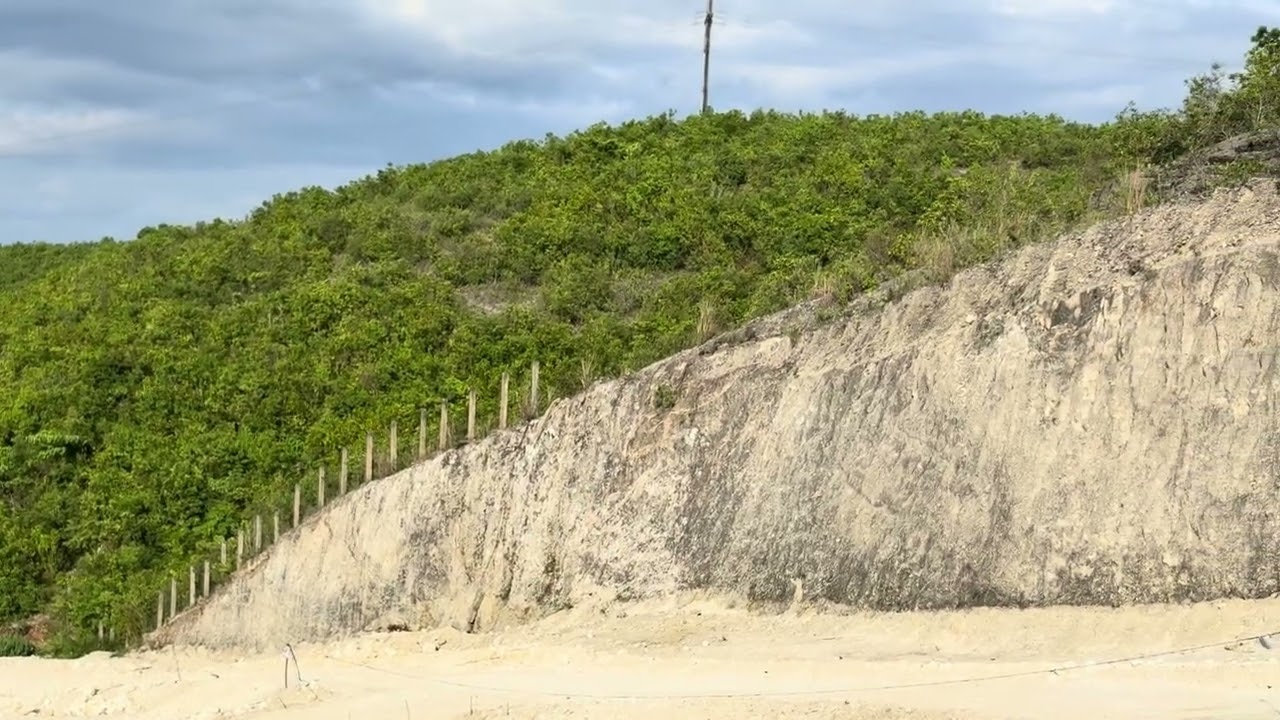 Beautiful hilltop and mountain views in the Philippines 🇵🇭! Enjoy these breathtaking views!