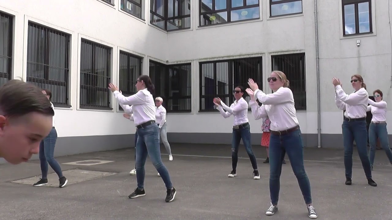 Kerti parti: Szülők tánca