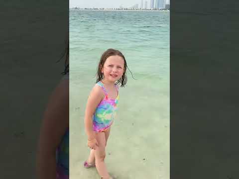 انجل فكرت ابوها غرق الامارات اطفال شورتز اكسبلور  سباحه بحر