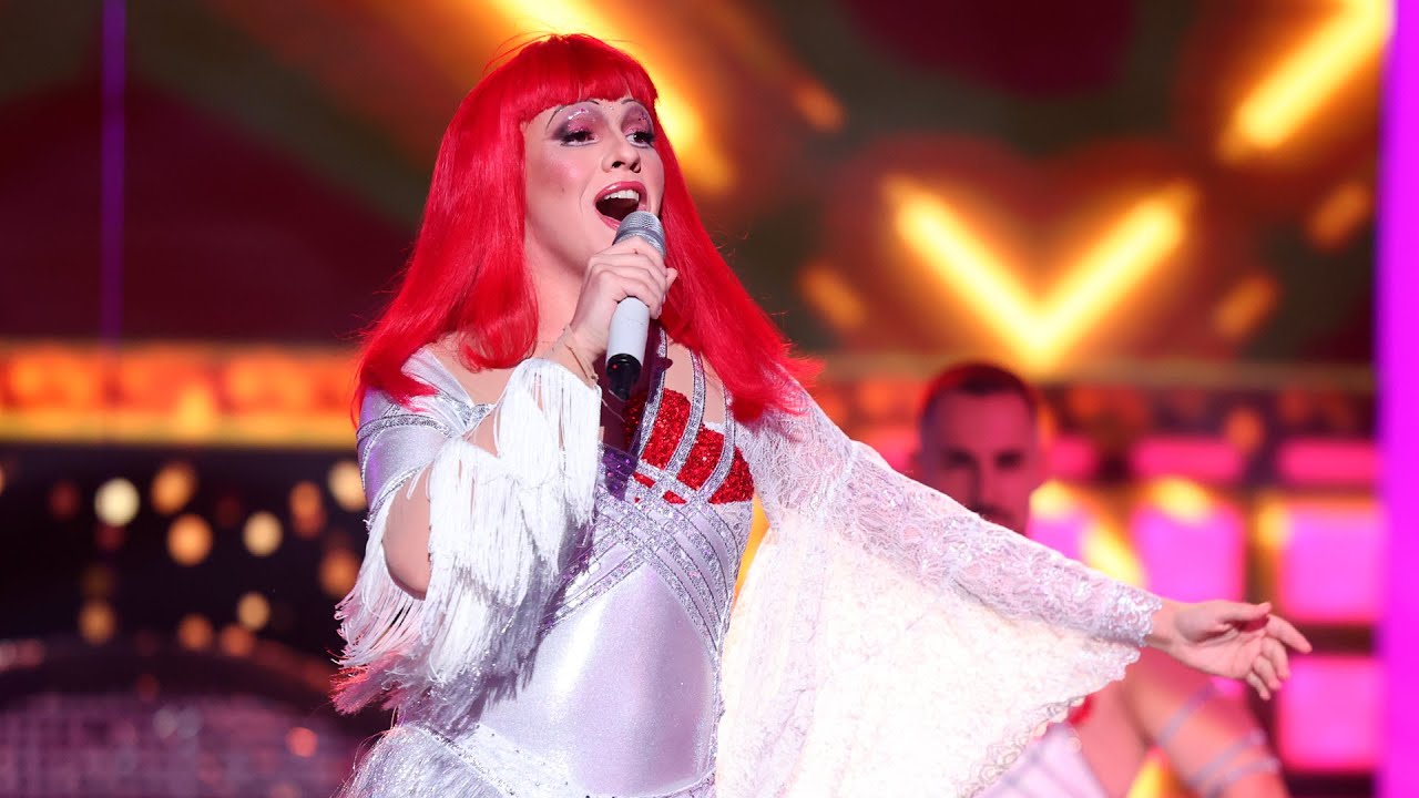 Yenesi imita a Cher en "Believe" - Tu Cara Me Suena