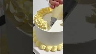 So Simple Cake| Easiest Cake Ruffle Making #cakedecorating Idea #cakedesign