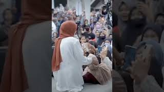 Download Lagu Nissa Sabyan Bersama Fans MP3