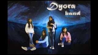 Lagu Hits Band Indie Dyora Band lagu menyentuh hati , Dyora Aku Sakit