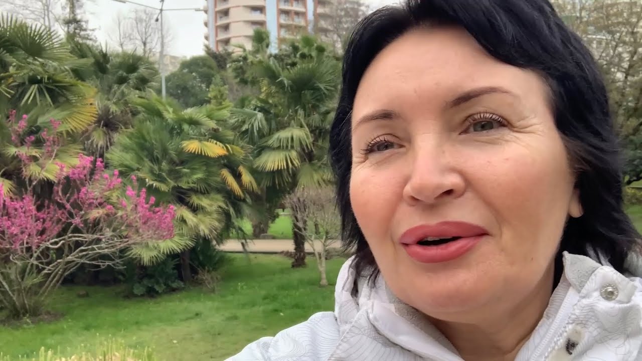 ВЫСКОЧИЛА ИЗ АВТОБУСА А ТУТ ТАКОЕ … - YouTube