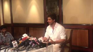 Shahrukh Khan:I am reading Mahabharata and I tell the stories to Abram | SpotboyE