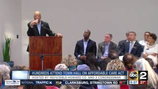 Hundreds attend town hall on Affordable Care Act