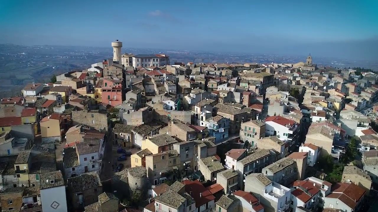 In volo sull'antico borgo di Monteodorisio: uno spettacolo!
