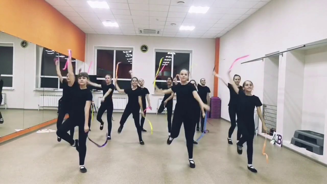 Рубрика «Танцуй вместе с нами» – танцевальный коллектив «Калейдоскоп»