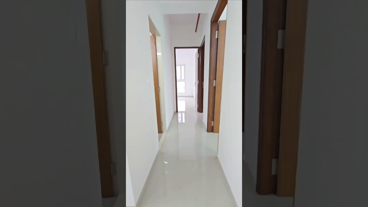 Spacious 3BHK flat for sale in the heart of Borivali (West) – prime location. 