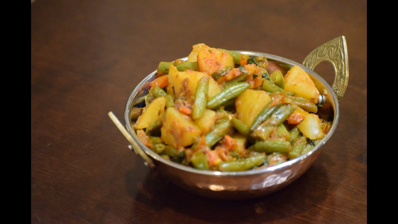 Green Beans Aaloo ki Sabzi, ग्रीन बीन्स की मसालेदार सब्जी, Green Beans