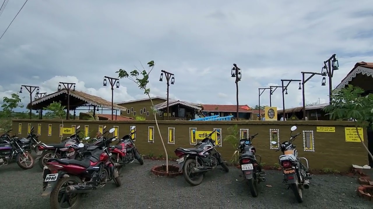 Hotel 7/12 At Indapur....😋               👉Location at Indapur Bypass Pune Road..