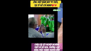 Xúc động: Cụ ông 91 tuổi đi xe máy tới và dùng điện “cục gạch” chụp ảnh lễ tốt nghiệp của cháu gái!.