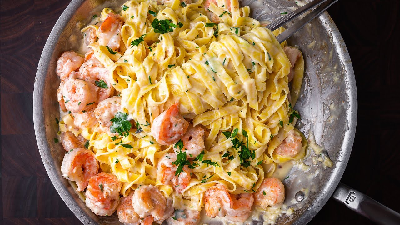 How To Make Creamy Shrimp Alfredo In Under 30 Minutes - YouTube